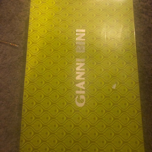 Boots - Picture 5 of 6